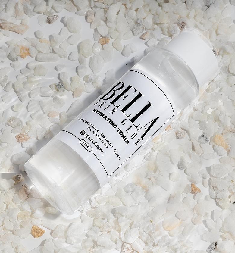 Hydrating face toner image