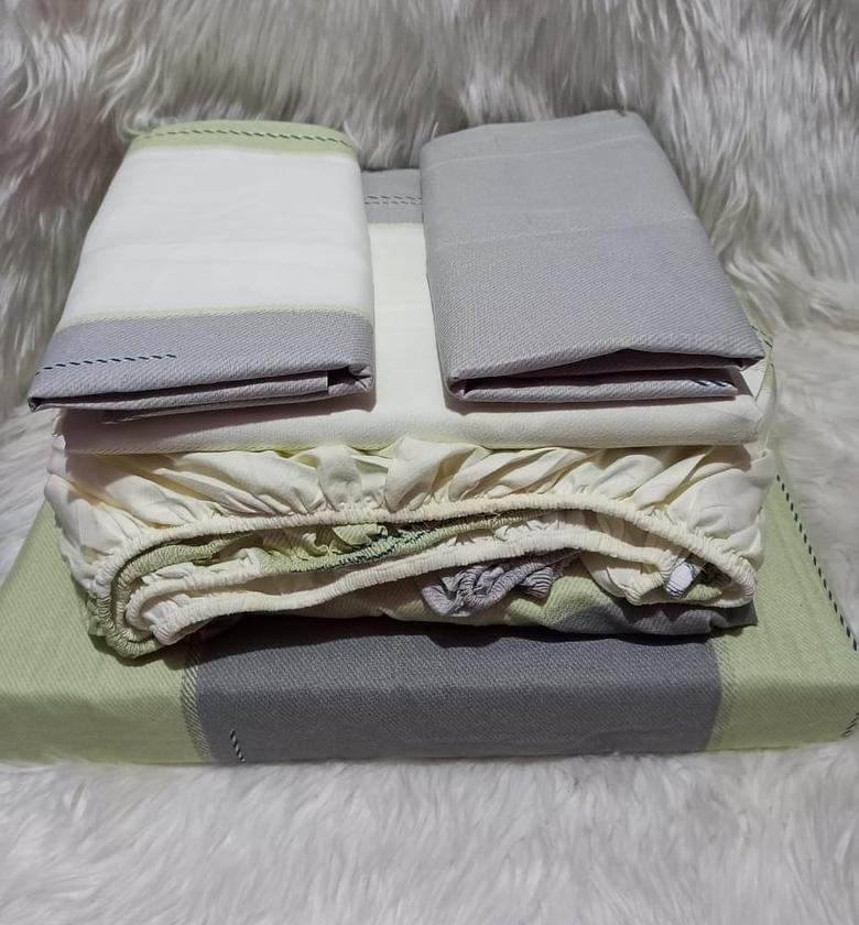 100% cotton 3pc bedsheets Bedsheets: 2pc Pillowcases: 2 pcs Matress cover: 1pc Size: 6×7 image
