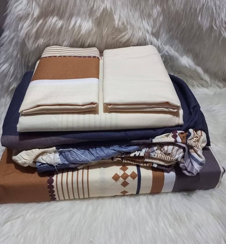 100% cotton 3pc bedsheets Bedsheets: 2pc Pillowcases: 2 pcs Matress cover: 1pc Size: 6×7 image
