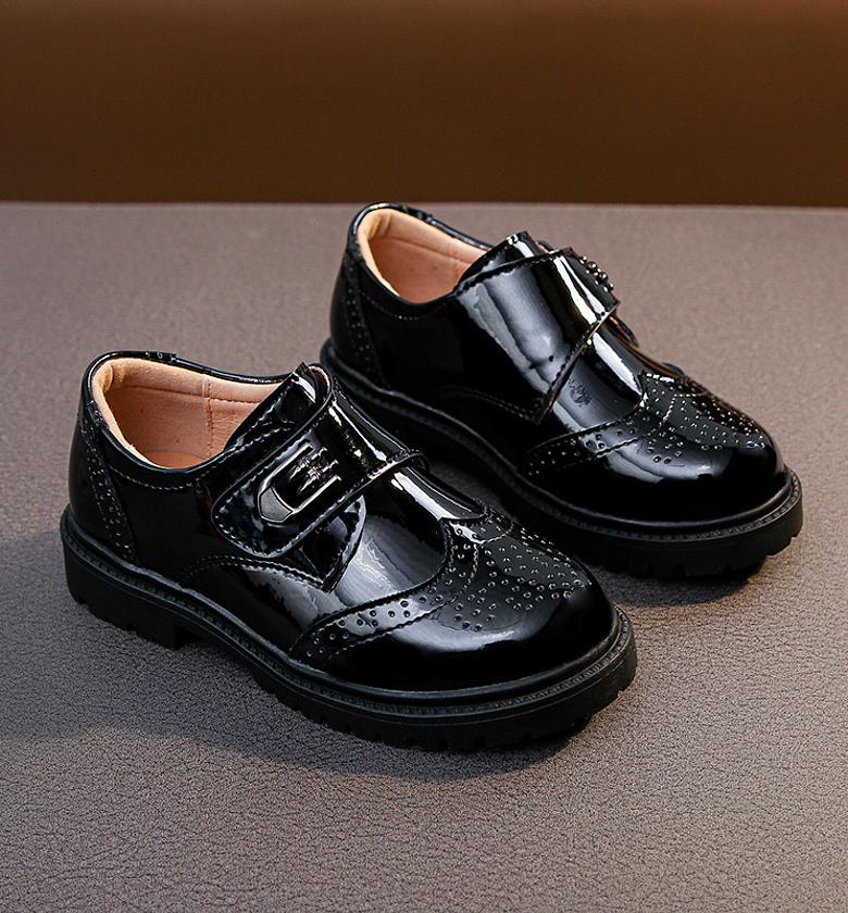 boys school shoes glossy with dots image