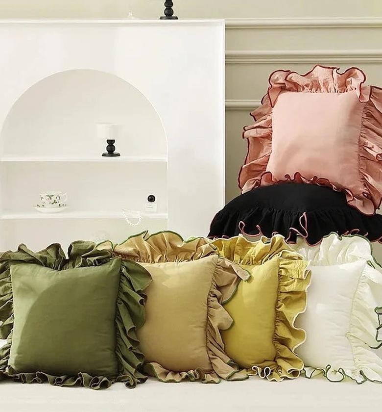 Ruffle Pillows 45*45 image