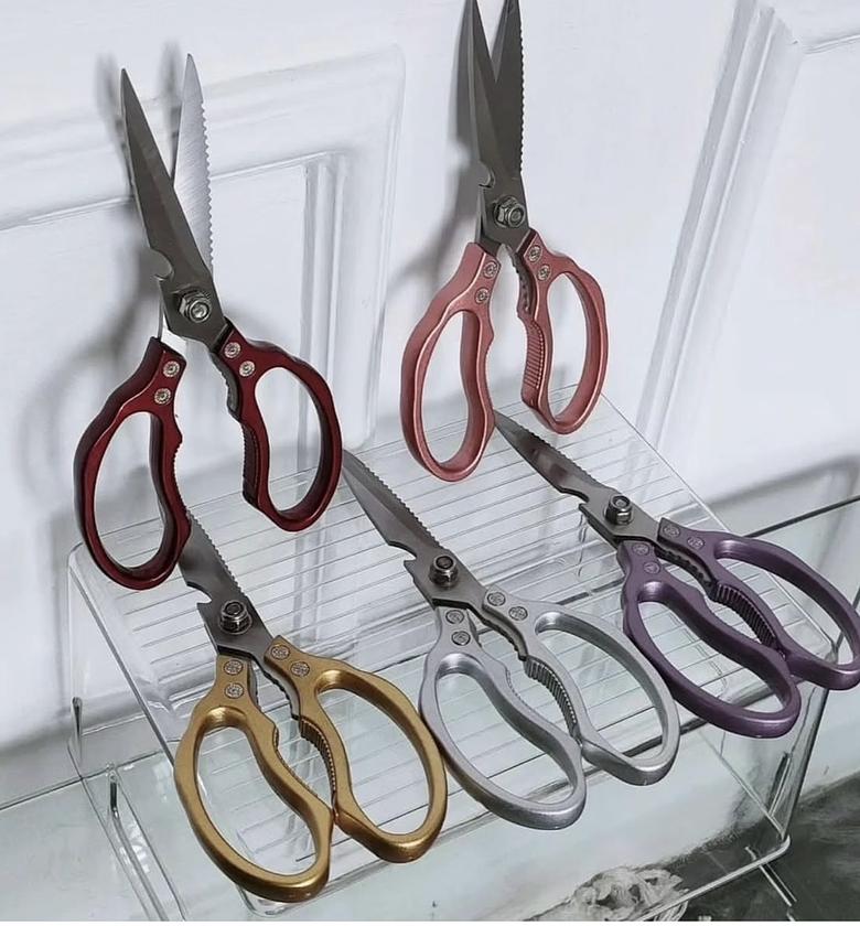 Multipurpose kitchen scissors  image