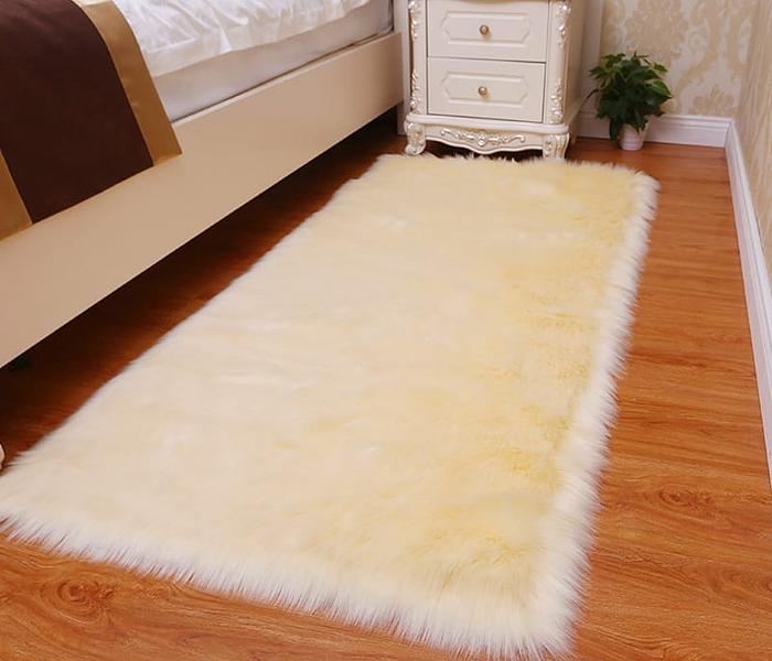 Shaggy long bedside mat-cream image