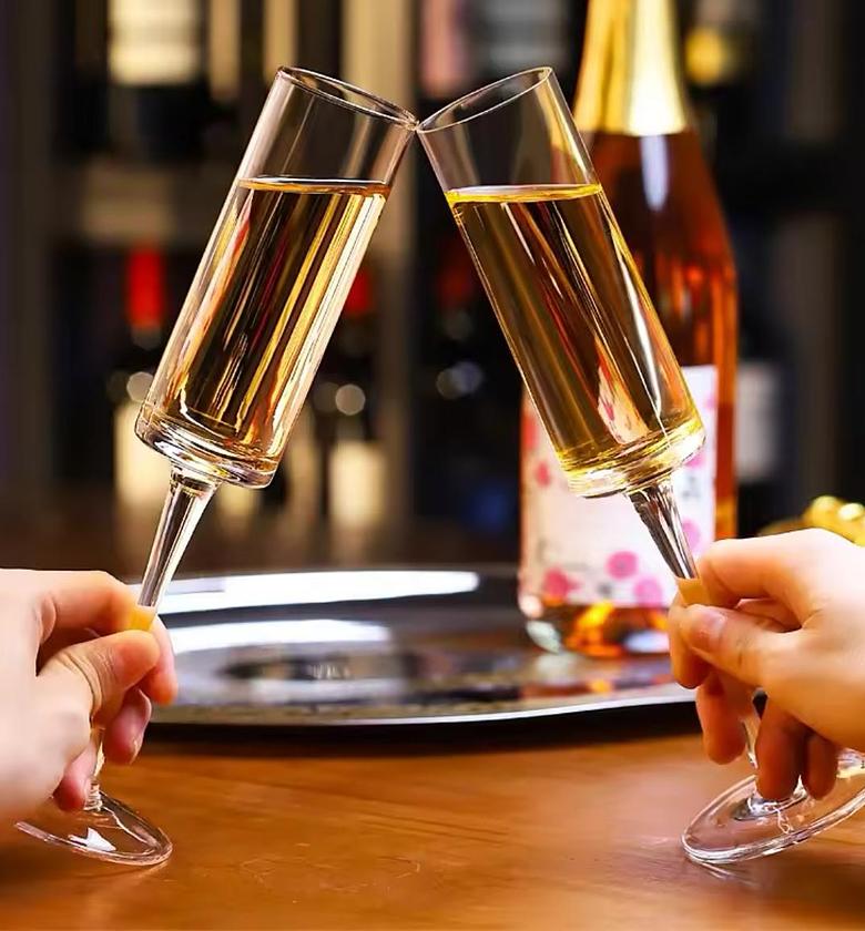 Crystal Glass Champagne Cup Home Creative Wine Glasses Cocktail Glass    image