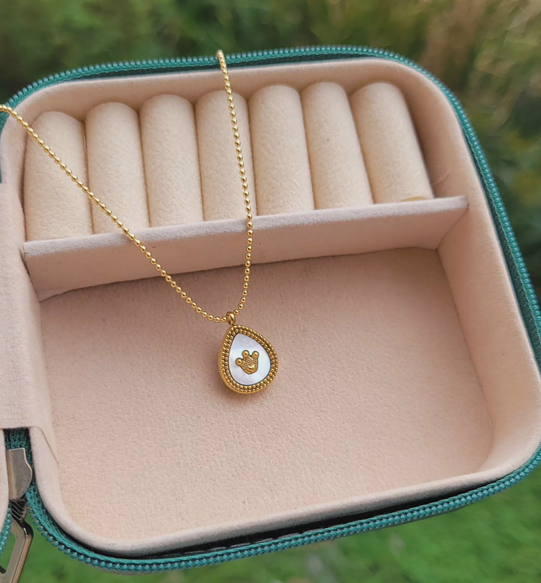 Will white necklace  image