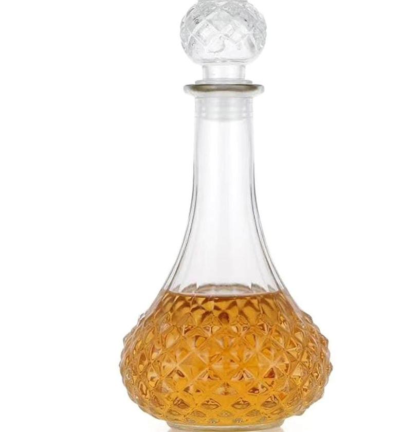 Thick glass whisky decanter. ○ Capacity: 1litre image