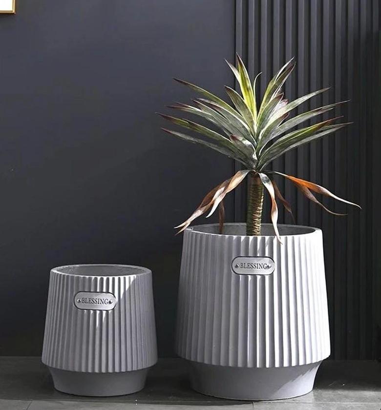 Inspirational concrete creative design flower pots /planter image
