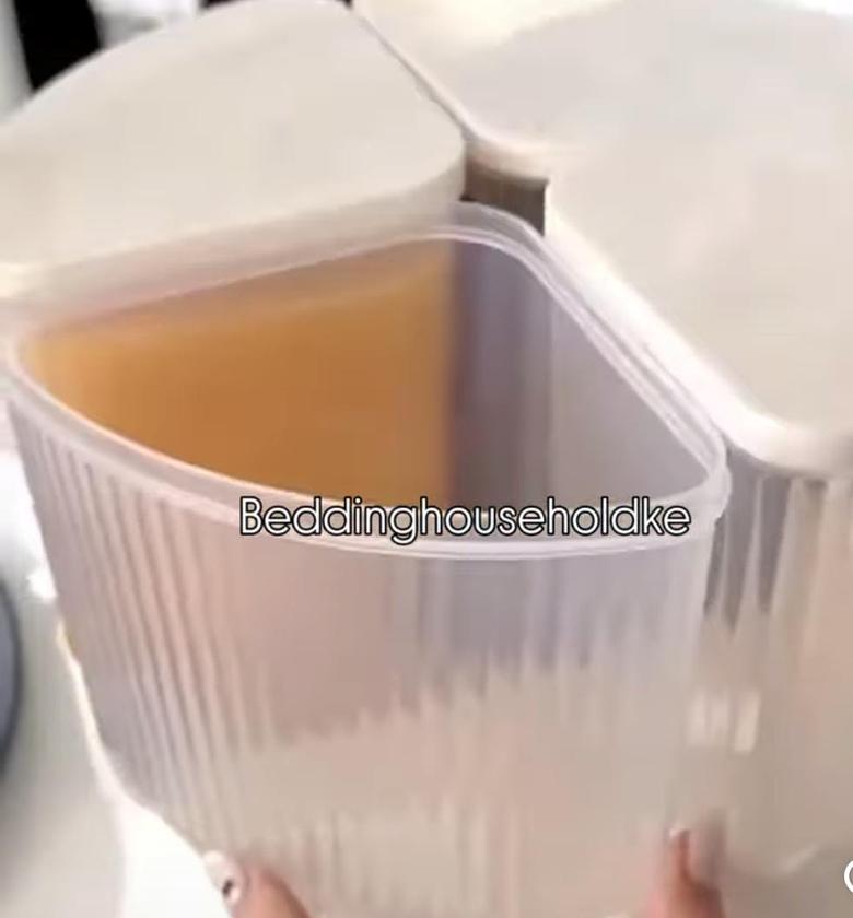 Rotating Portable Drink Dispenser image