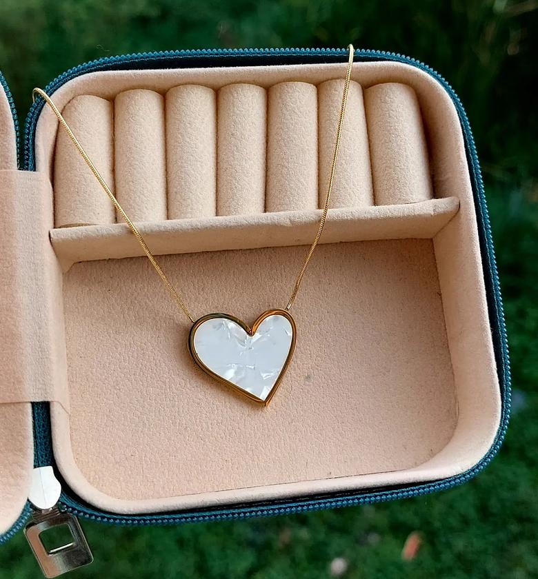 White Heart Art image