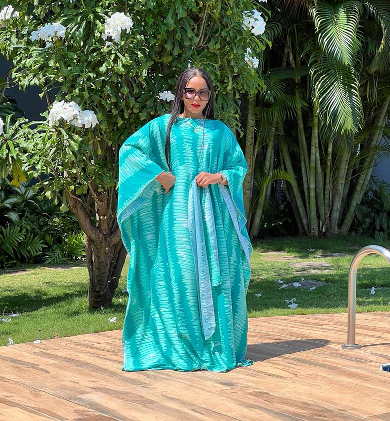 Elegant Luxe Dera image