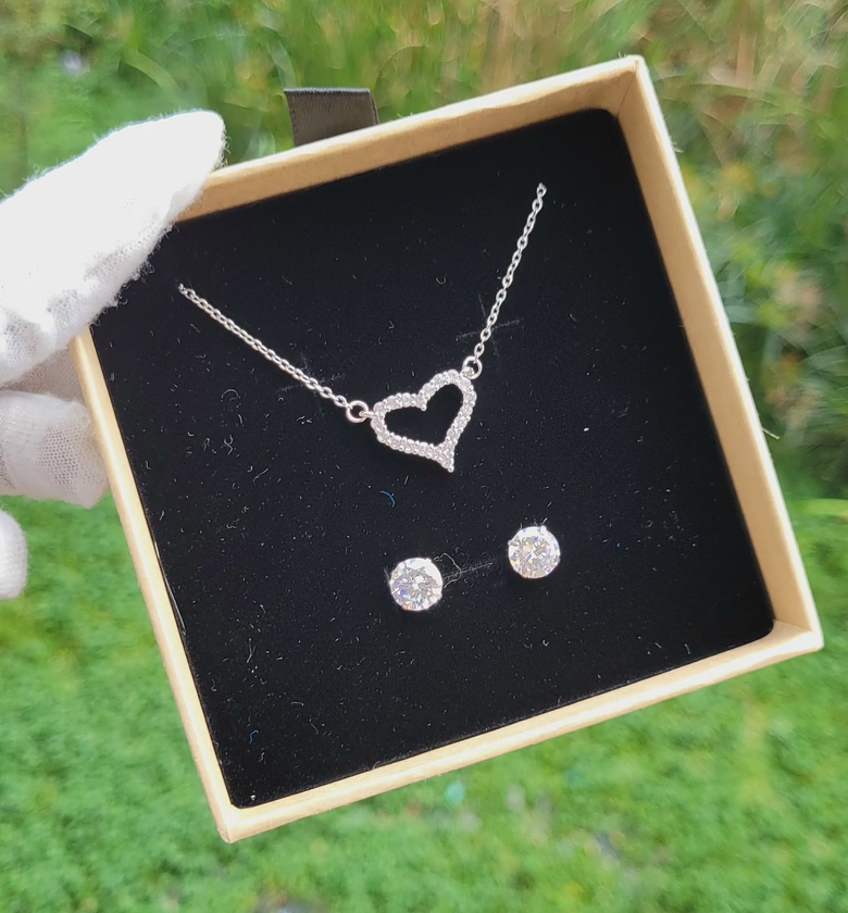 Alyssa love set  image