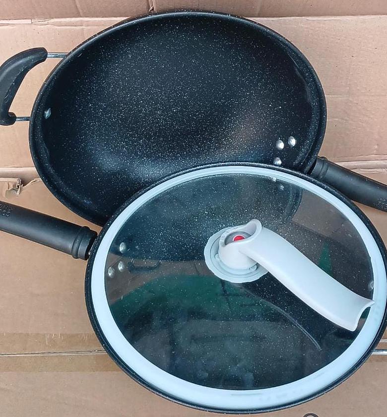 Non-Stick Deep Frying Pan With Glass Lid Cover image
