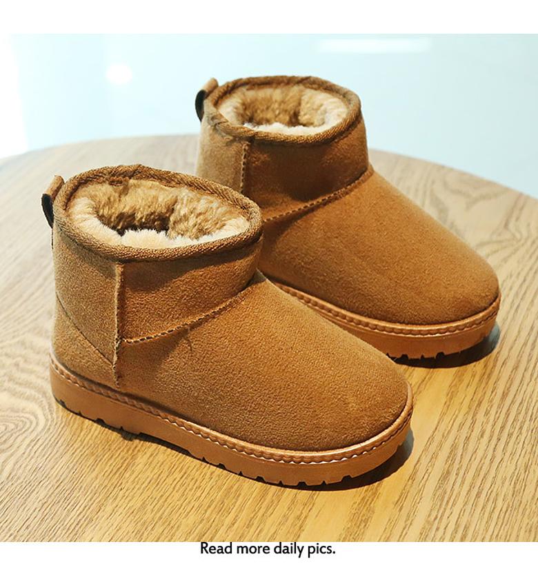 Kids UGGs Light Brown image