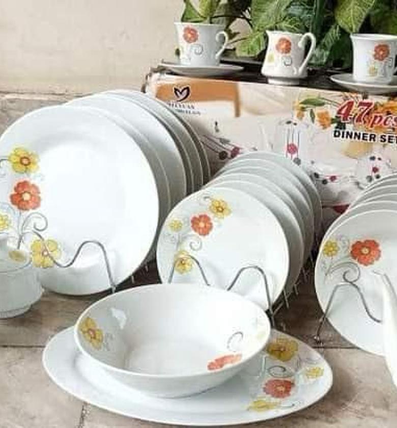 DINNER SET. 47 pcs dinner set image