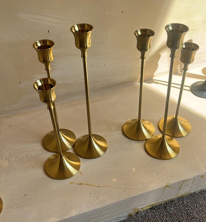 Bloom candle holder gold image