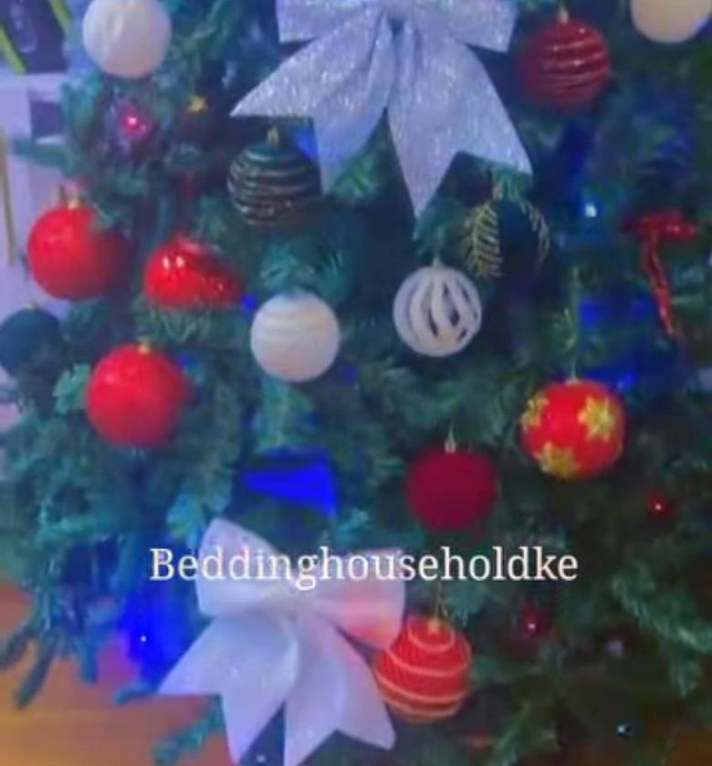 Christmas trees now available ○high quality with 1800 leaves image