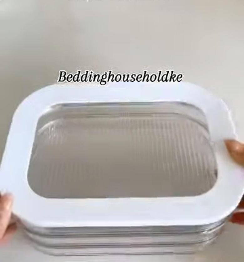 3 in 1 stackable bacon and cheese container. image