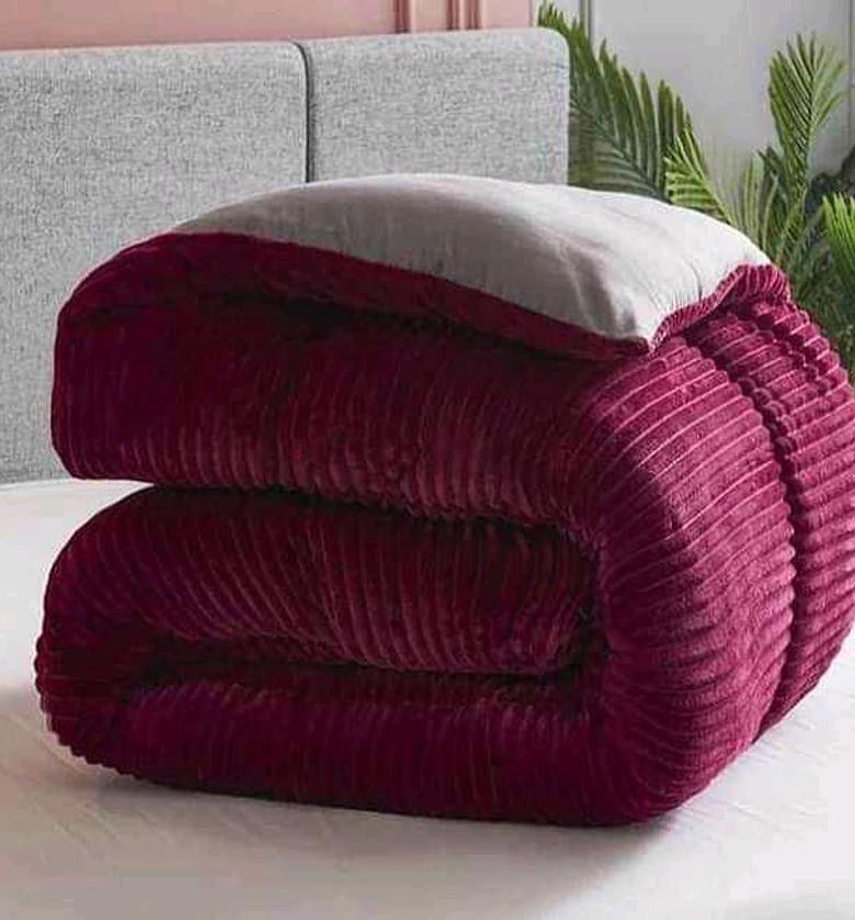 DUVET SET. Velvet duvets 1 bedsheet 2 pillowcases image