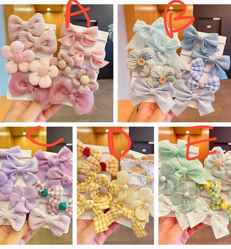 HAIR ACCESSORIES. 10 piece girls hair accessories image