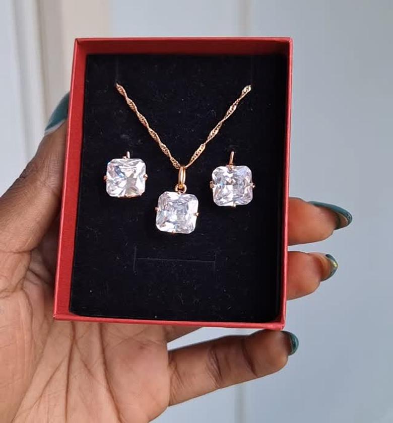 hypollargenic non tarnish and anti fading gold coated necklace and earrings set image