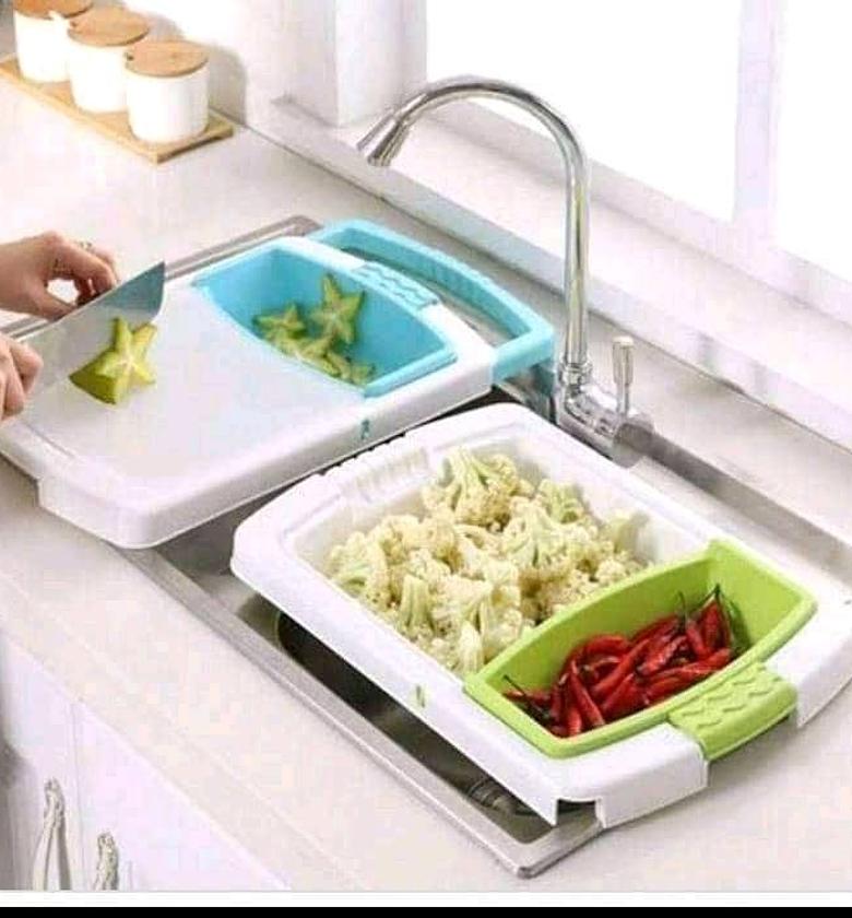 CHOPPING BOARD. Chopping board (with a place for washing)  image