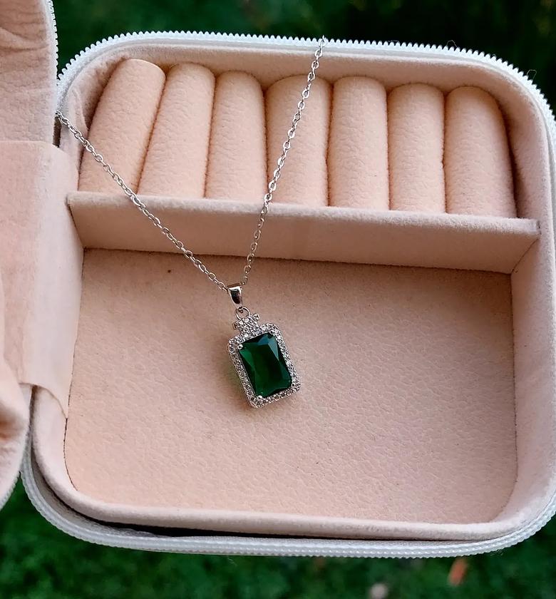 Emerald Impression image