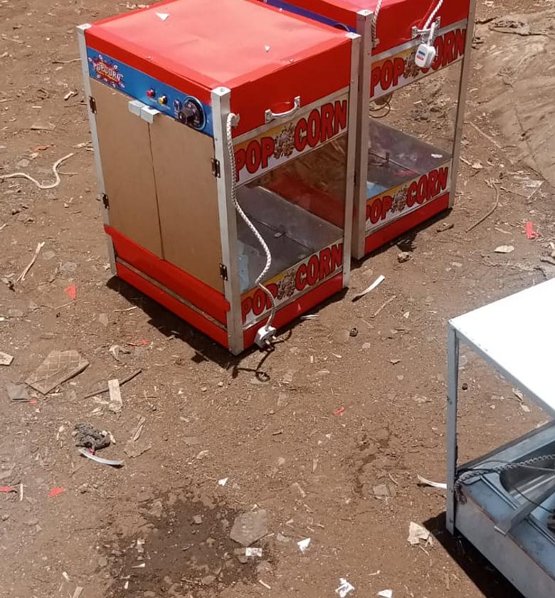 POPCORN MAKER. Commercial popcorn maker machine image