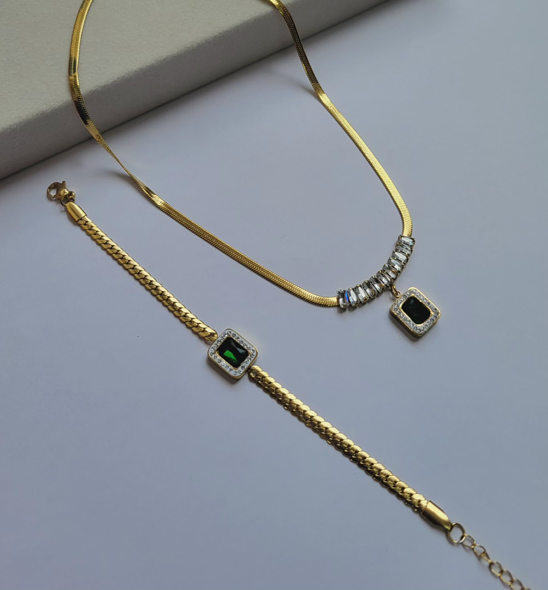 Sonia emerald  image