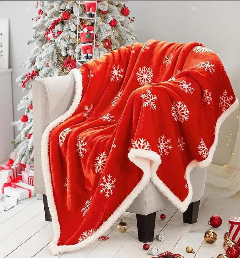 Size 150cms by 200cms (5*6)  Double Layered Xmas Blanket Snowflake Series Printed Blankets Flannel Lamb Wool Oversized Down Throw Carpet image