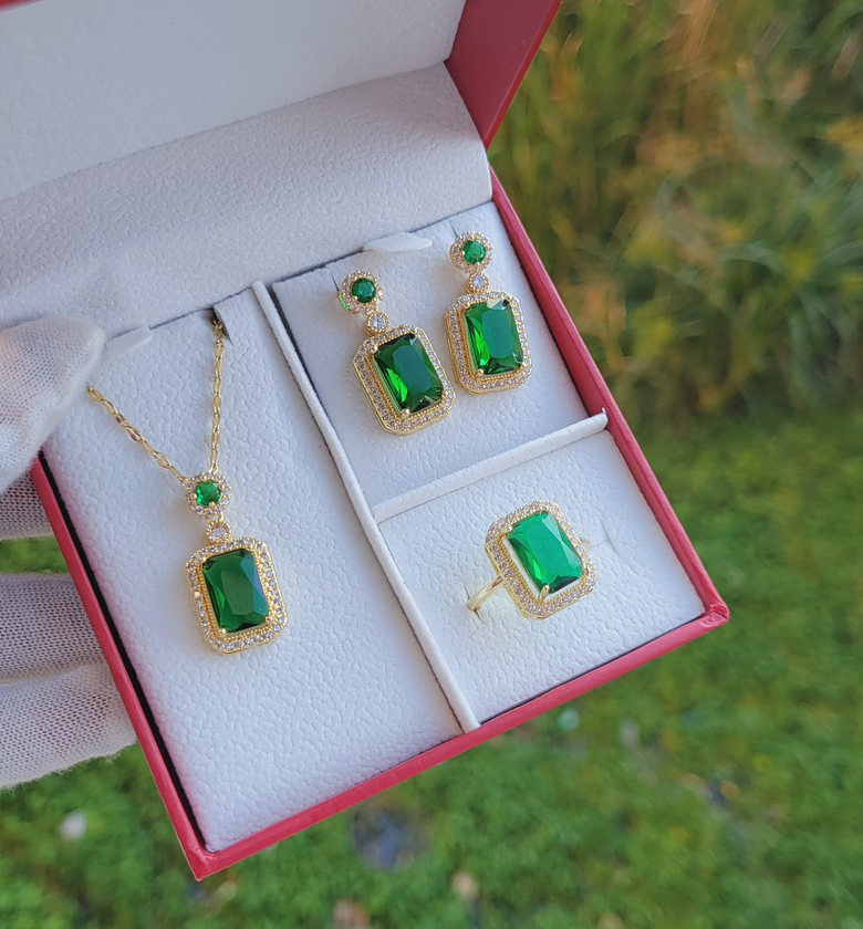 Madea crystal sets image