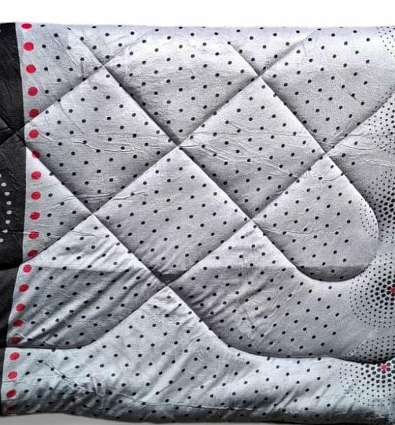 Single woolen duvet 5by6 image