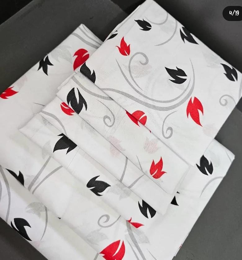 2 bedsheets and 4pillowcases. image