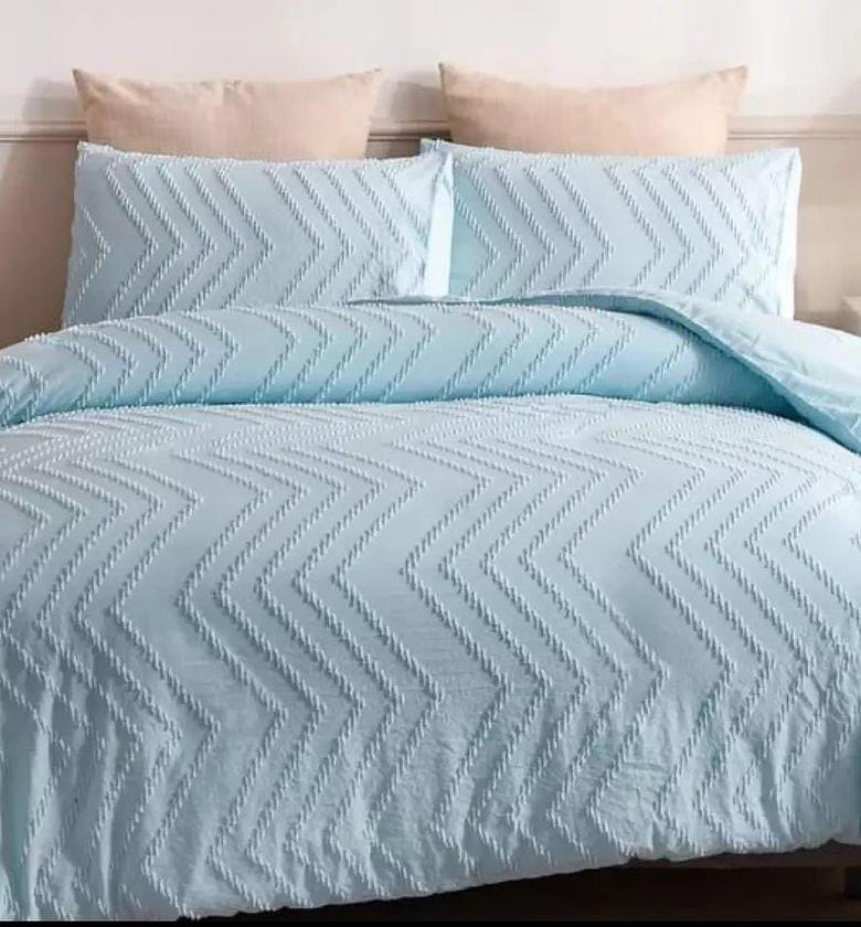 Luxury Tufted Wave Design Duvet cover set. image