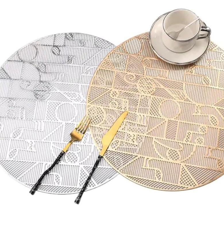 6pcs PVC gold  table mats. image