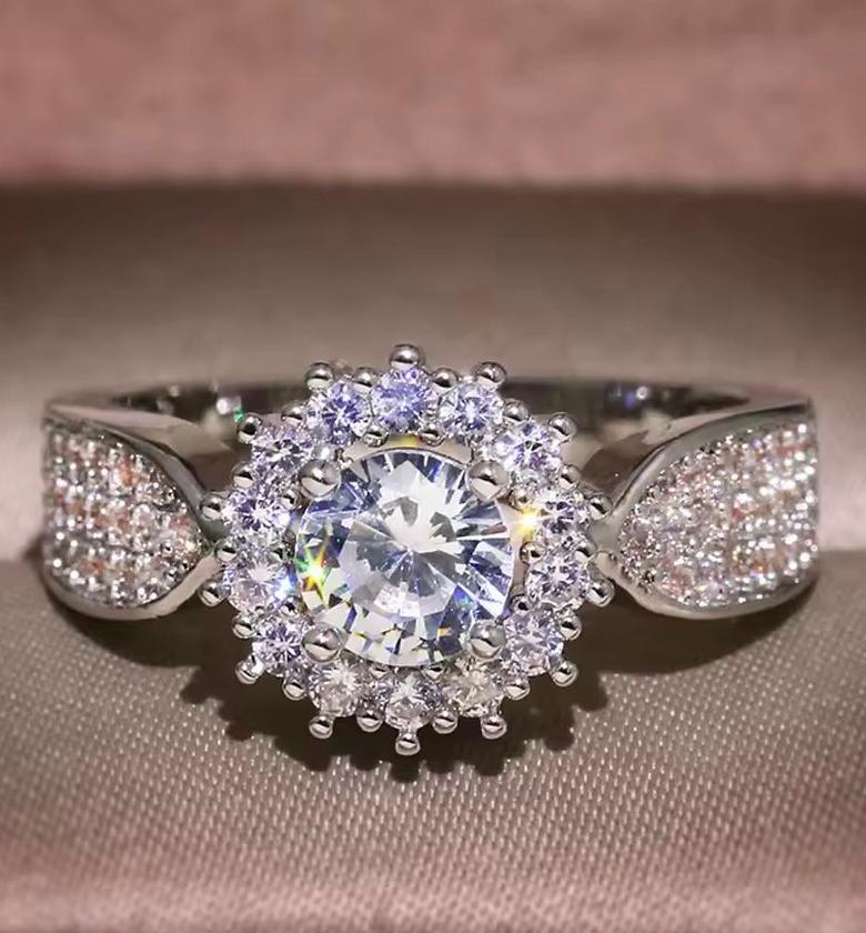 Radiant Halo Pure Silver Statement Ring image