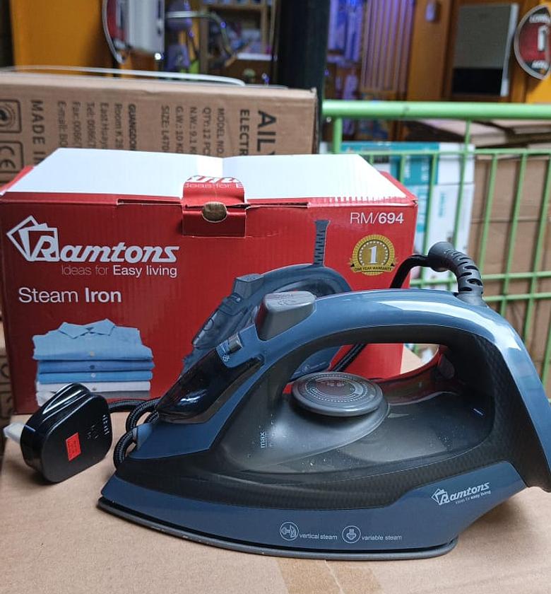 Ramtons Steam Iron, model RM/694.  image