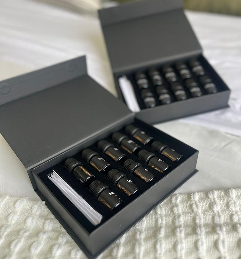 Set of ten aroma oils image