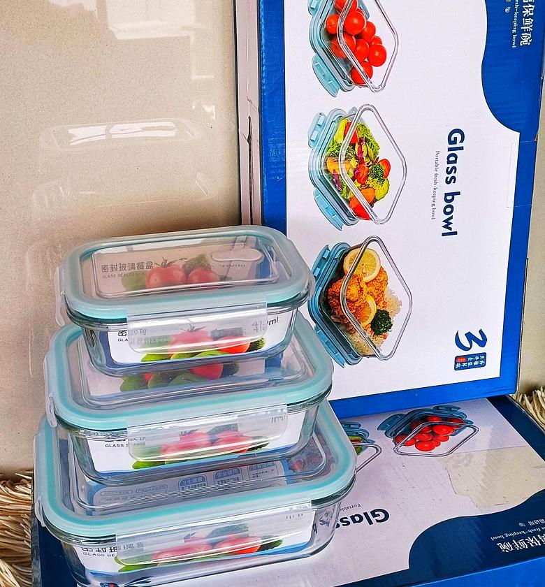Glass Food Storage Containers with Airtight Lids.  image