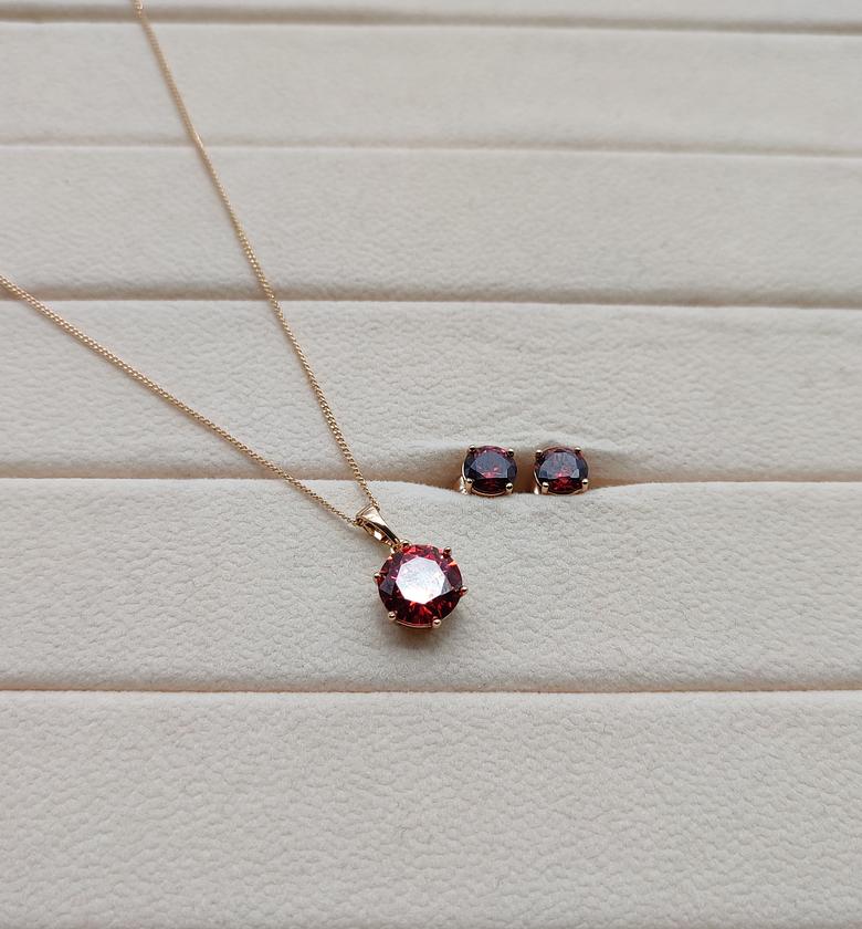 Pambo Set Necklace+ Studs image