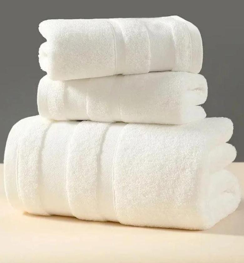 3 pcs premium quality towels image