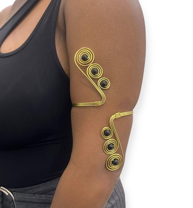 Kweli Arm Cuff image