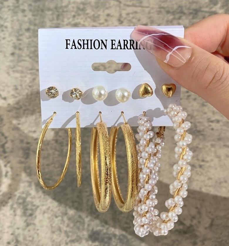 Medium Gold hoop set image