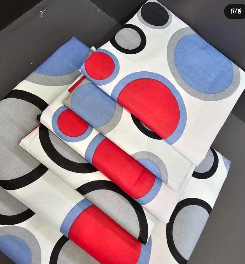 2 bedsheets and 4pillowcases. image