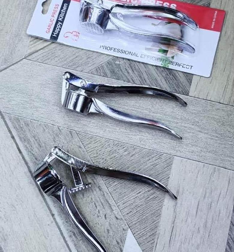 Hand-Press Strong Garlic And Ginger Crusher image