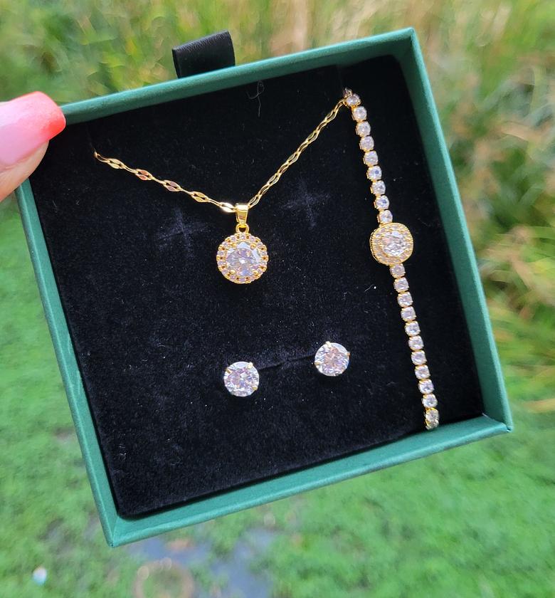 Zola clover set  image