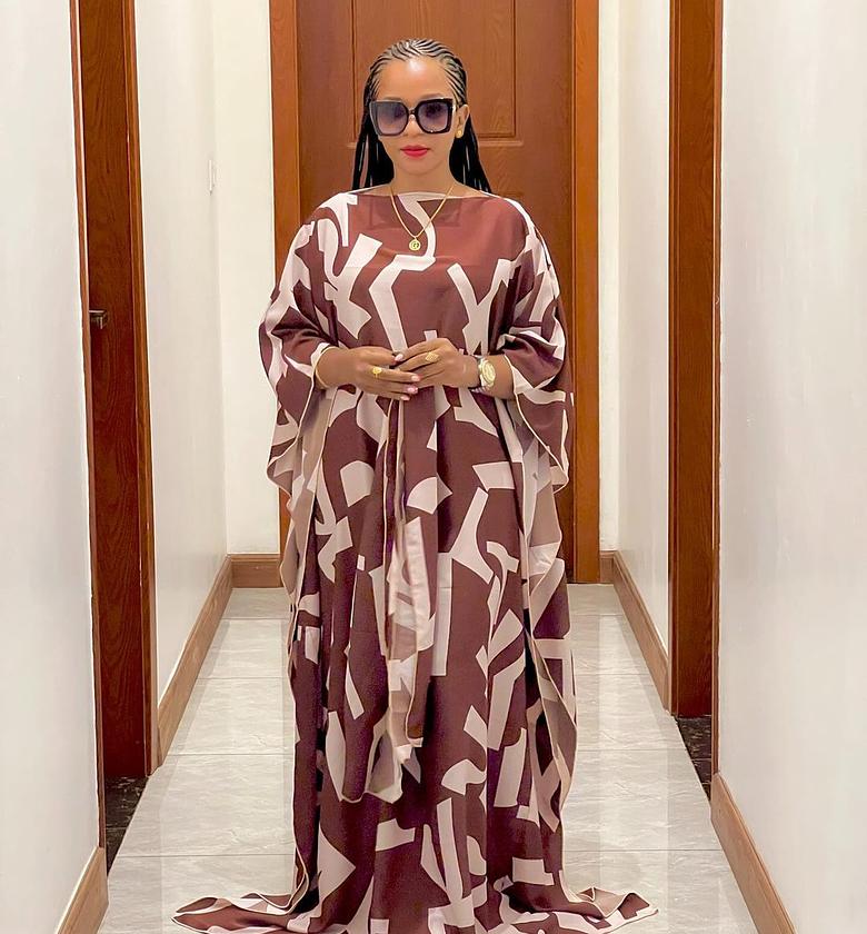 Elegant Luxe Dera image