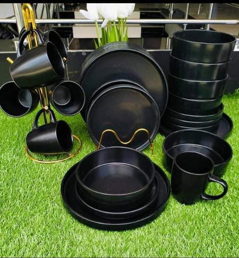 Generic 24 pc Dinner Set Black  image
