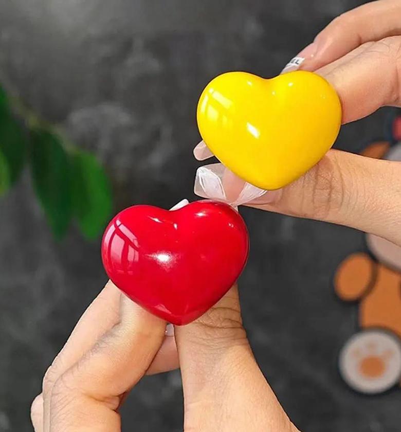 Heart Shape Toilet Presser image