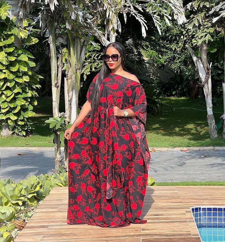 Elegant Luxe Dera image