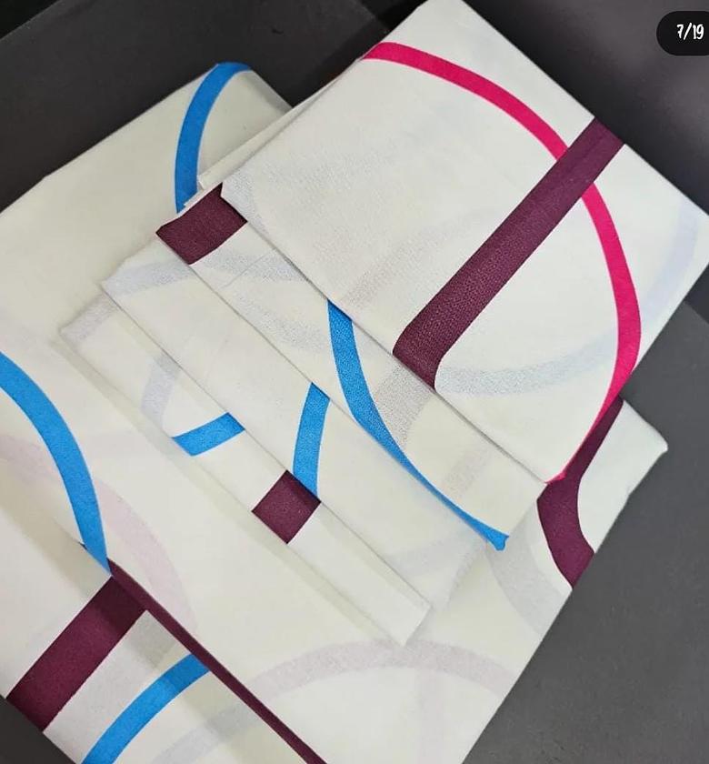 2 bedsheets and 4pillowcases. image